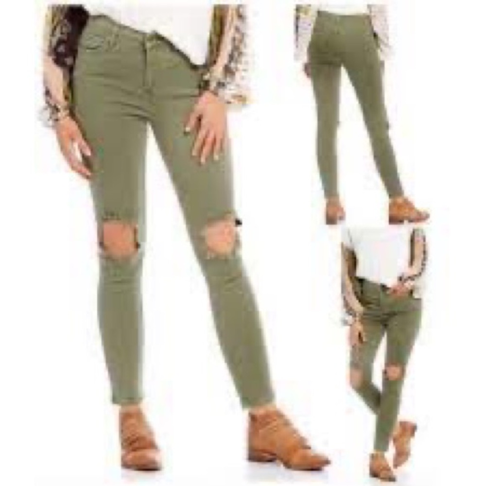 Free People Skinny jeans distress knees Moss